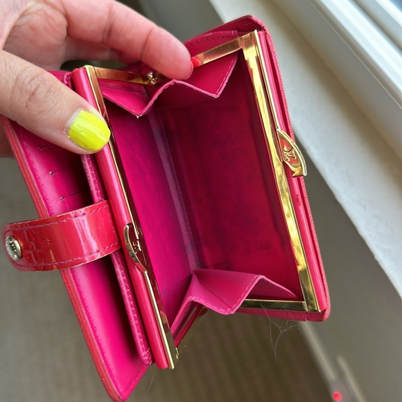 🍓Louis Vuitton Framboise (pink) Vernis Kisslock Wallet - Picture 5 of 16